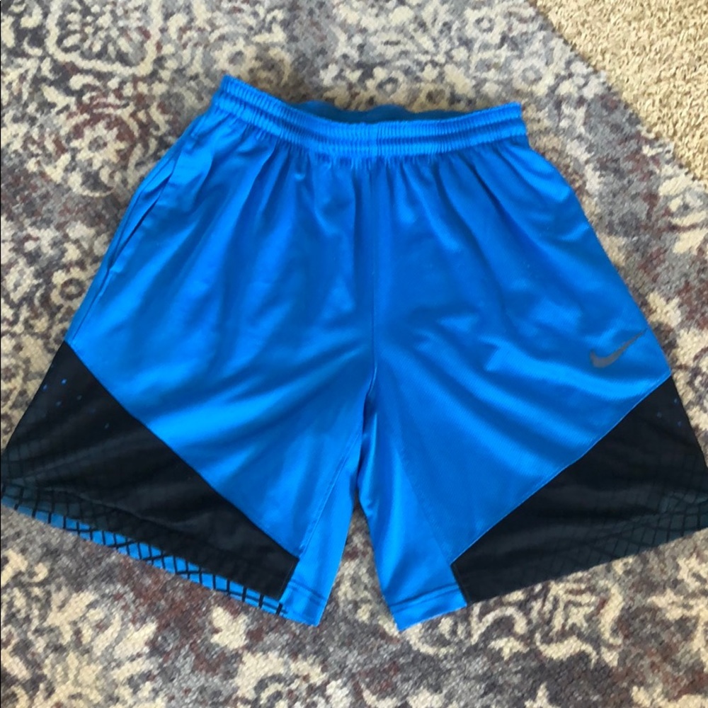 Nike Elite Men’s Large Athletic Shorts
